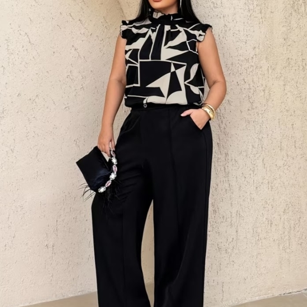 Black and White Geometric Women's Top